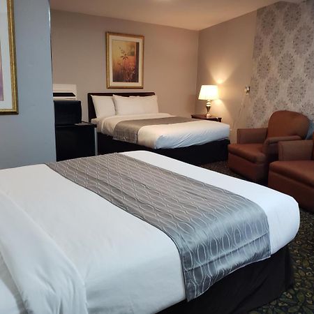 Regency Inn & Suites Cornwall Luaran gambar