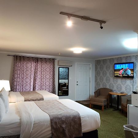 Regency Inn & Suites Cornwall Luaran gambar
