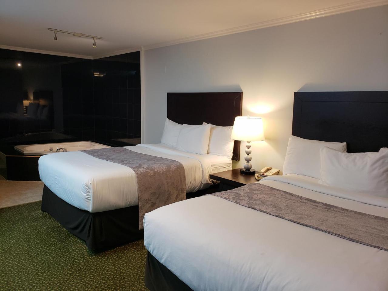 Regency Inn & Suites Cornwall Luaran gambar