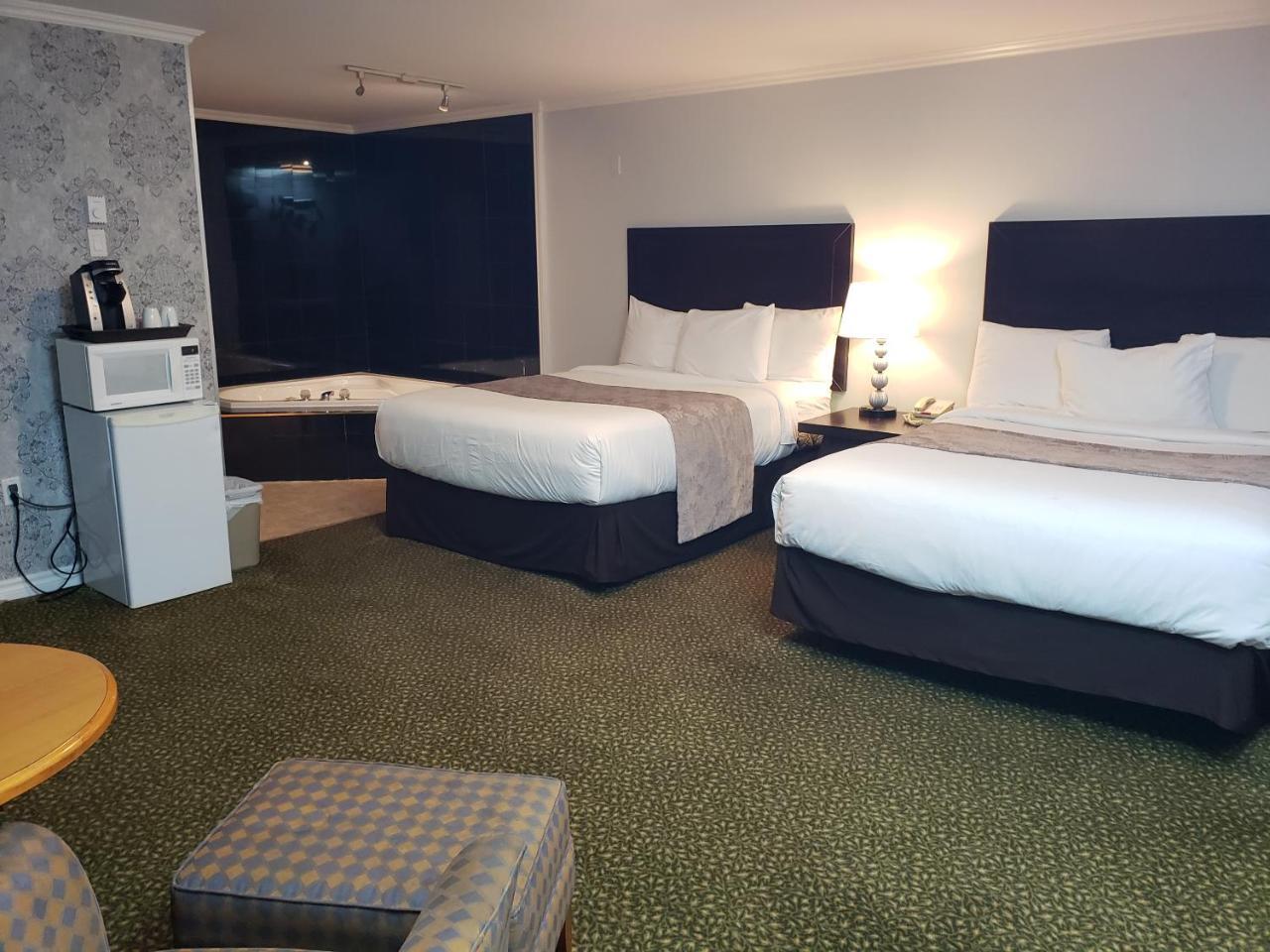 Regency Inn & Suites Cornwall Luaran gambar