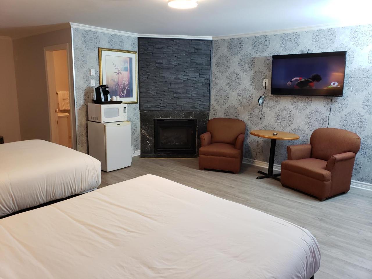 Regency Inn & Suites Cornwall Luaran gambar
