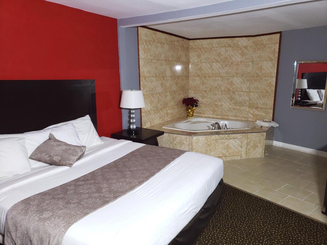 Regency Inn & Suites Cornwall Luaran gambar